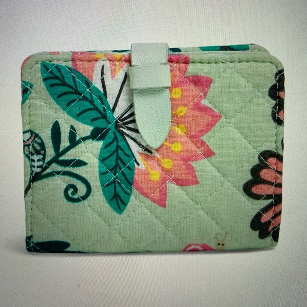 Vera Bradley “Mint Flowers” Small Wallet & Mirror